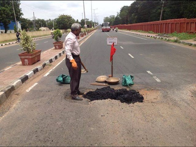 Meet The Man Who Made Fixing Hyderabad’s Potholes His Retirement Plan!